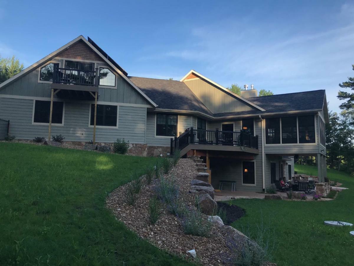 Inn At The River Wausau Bagian luar foto