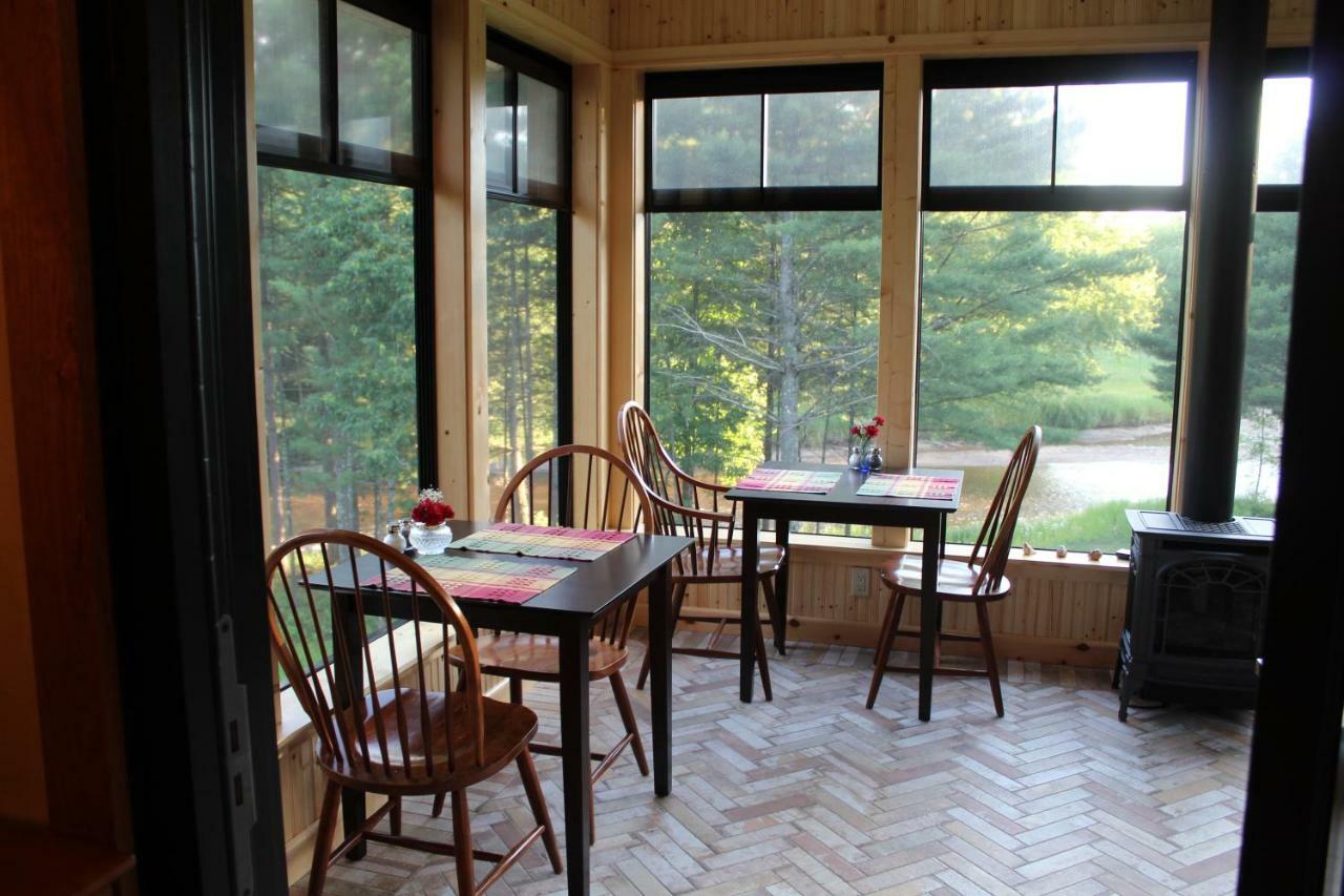 Inn At The River Wausau Bagian luar foto