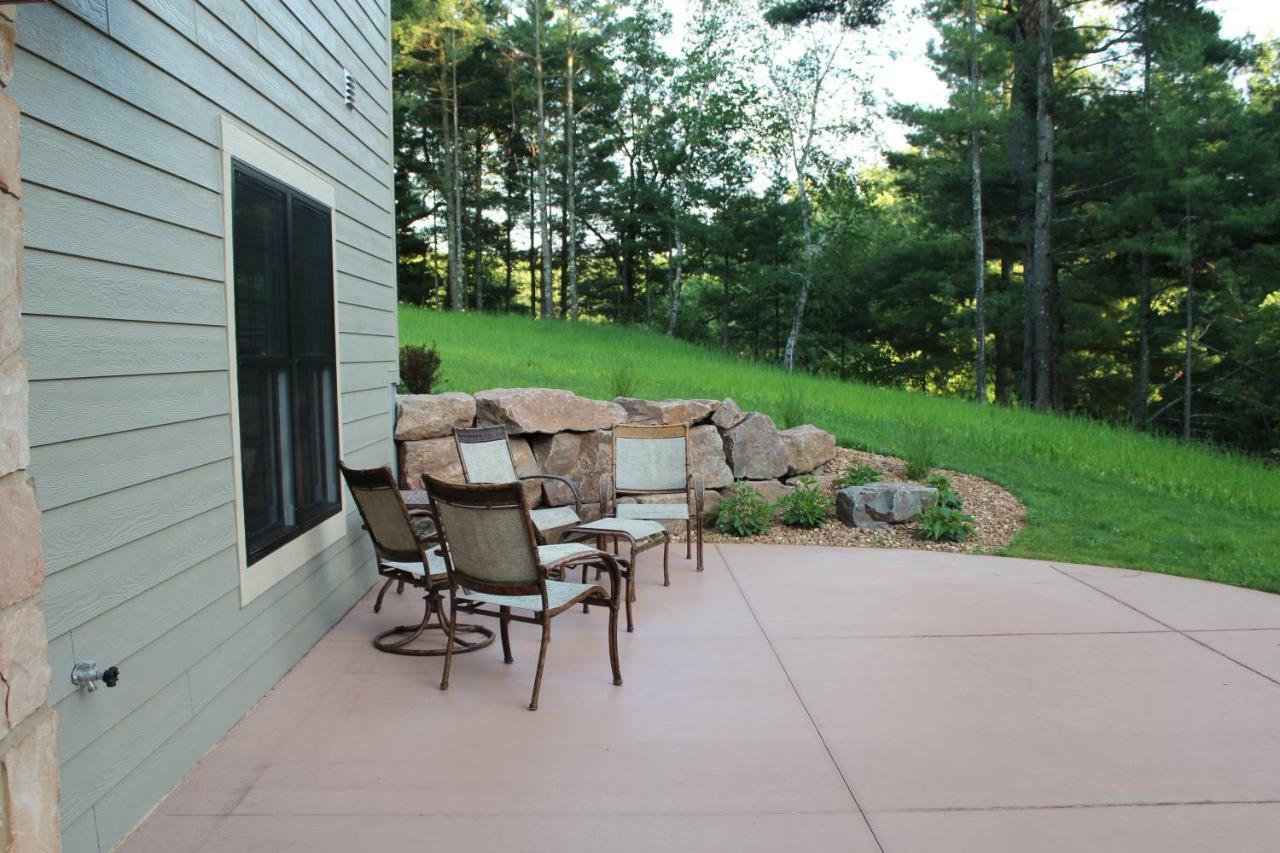 Inn At The River Wausau Bagian luar foto