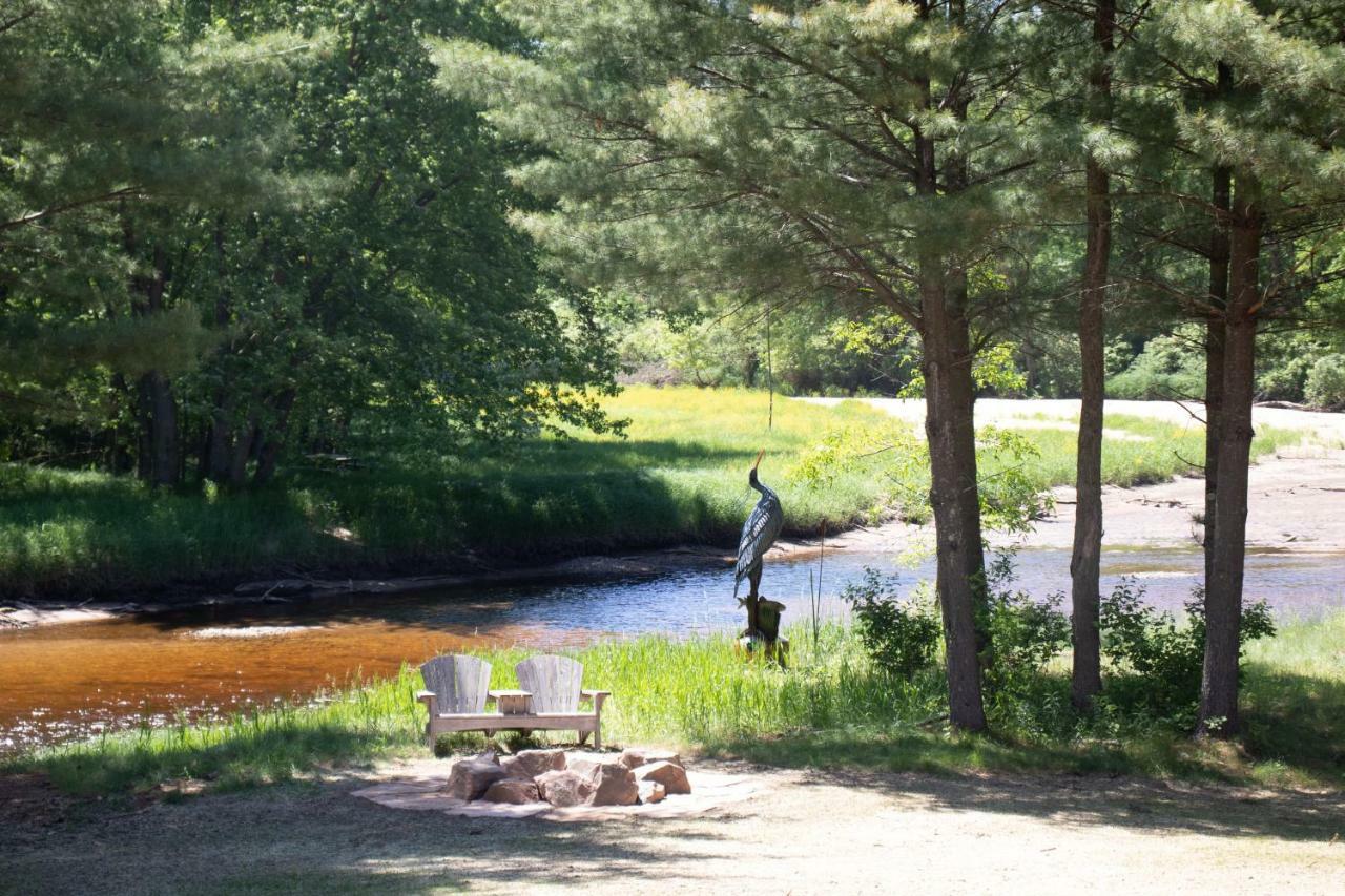 Inn At The River Wausau Bagian luar foto