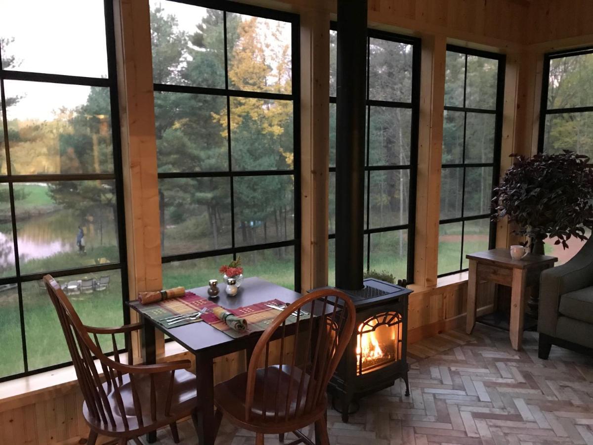 Inn At The River Wausau Bagian luar foto